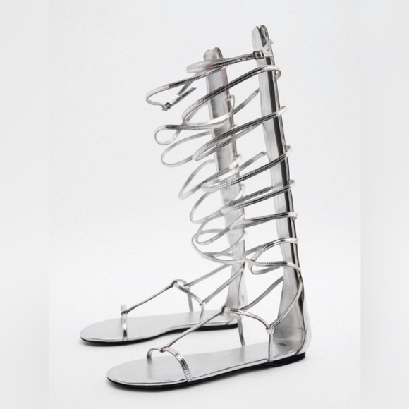 TALL FLAT LEATHER
GLADIATOR SANDALS, Size 39 - Picture 2 of 10